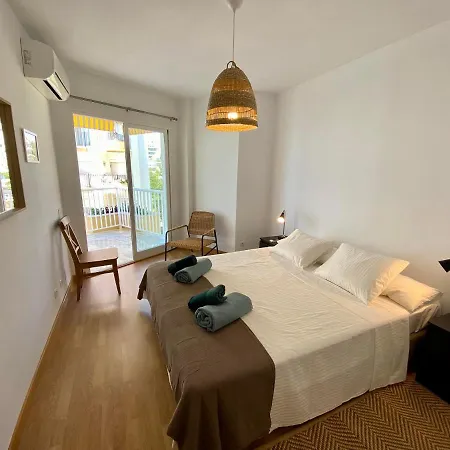 Overlooking The Apartamento *